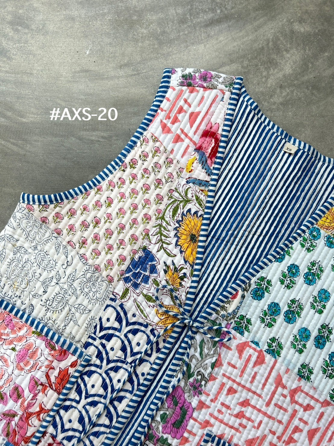 เสื้อกั๊ก ( Patchwork) Tata vest #ขาว AXS-20
