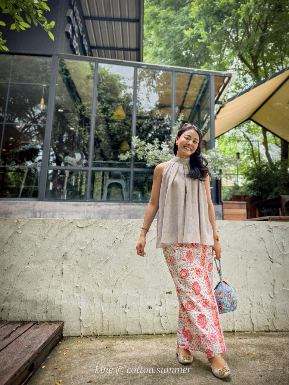 ผ้าถุงราศี - #66 ดอกส้มพื้นขาว