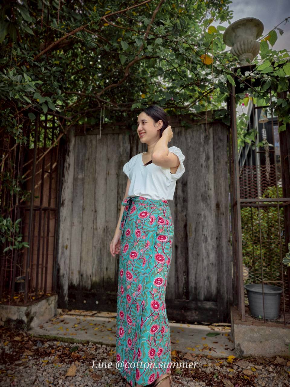 ผ้าถุงป้ายราศี (Rasee) #68 เขียว Scarlet Bloom