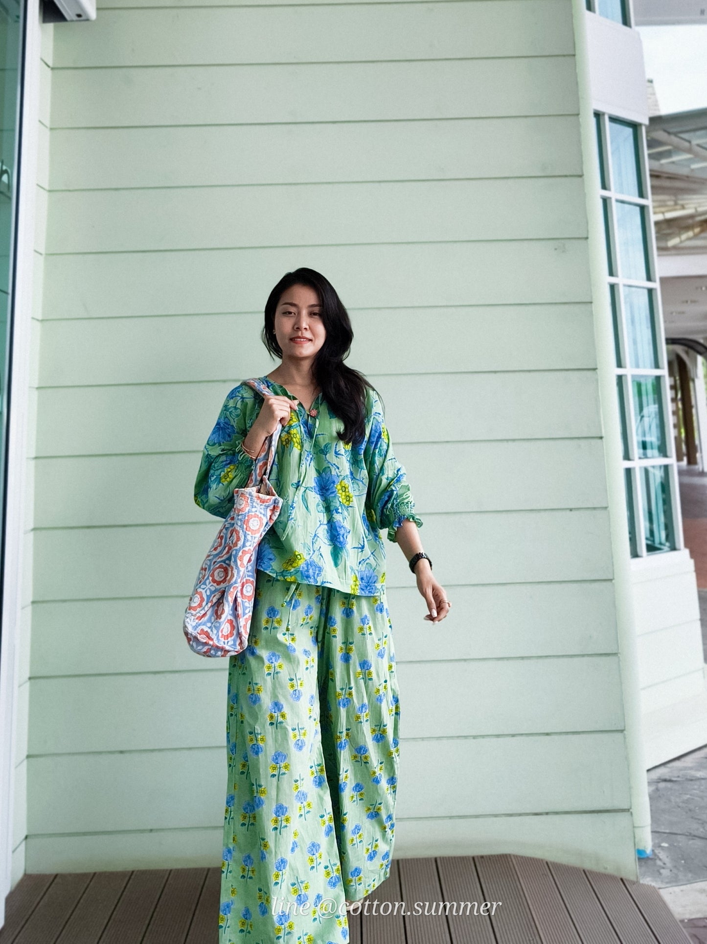 เสื้อแขนยาวคอผูกโบว์ริกะ (Rika) #04 สีเขียว