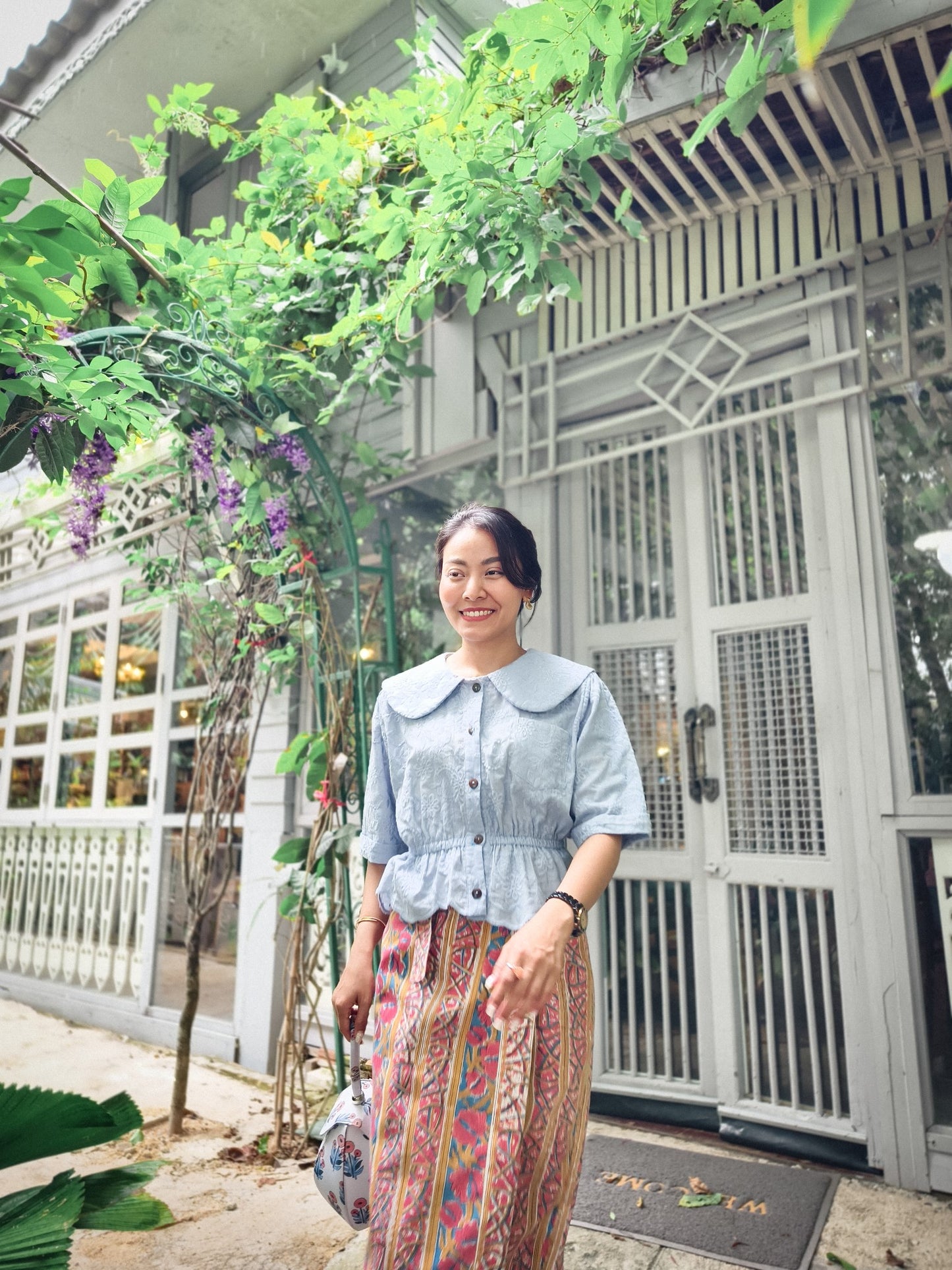 ผ้าถุงป้ายราศี (Rasee) #32 น้ำตาลดอกชมเชิงเถาวัลย์ไม้เลื้อย