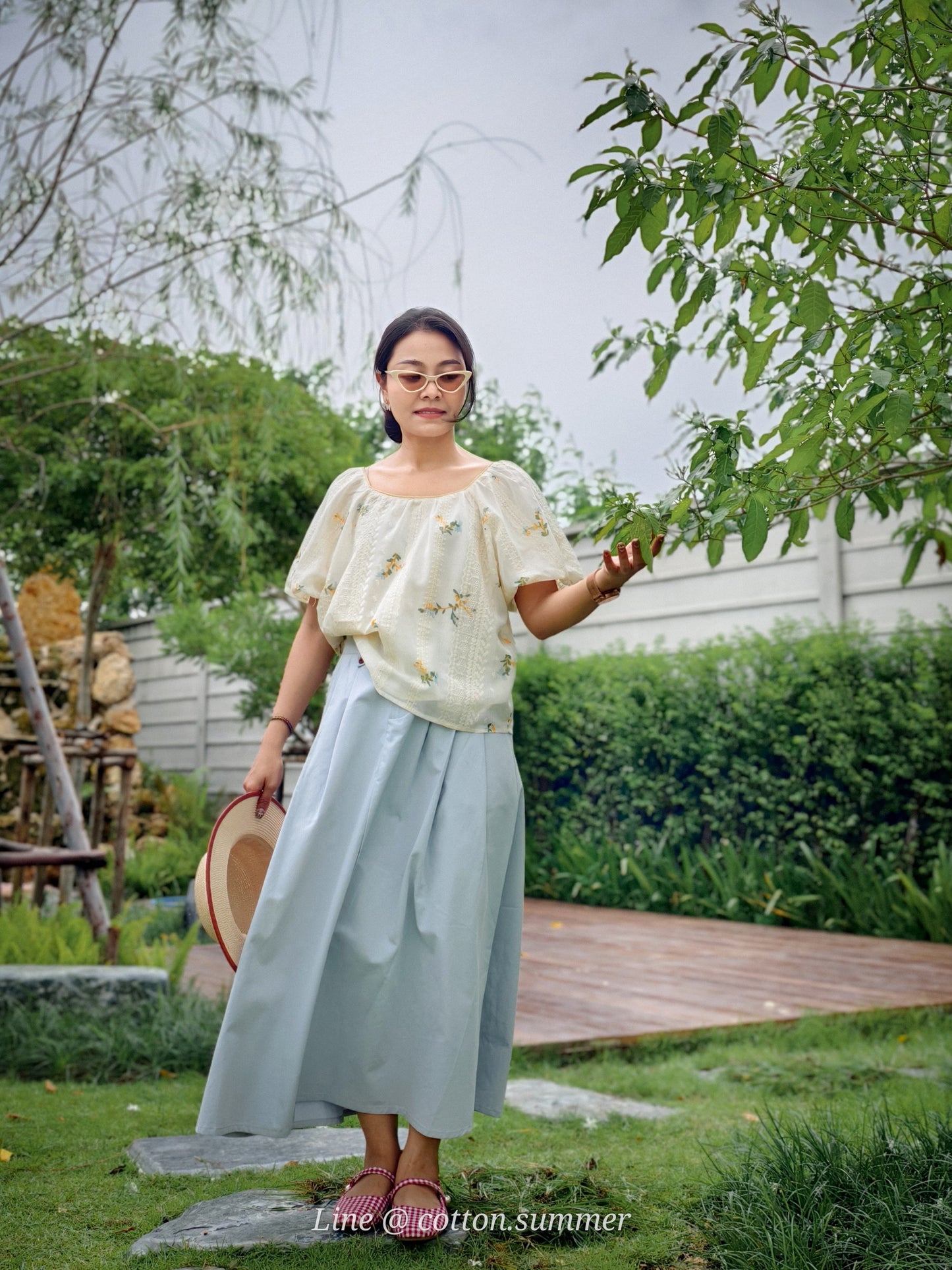 กระโปรงซิปหน้ามีกระดุมโมเน่ (Monet) # 01-Blue