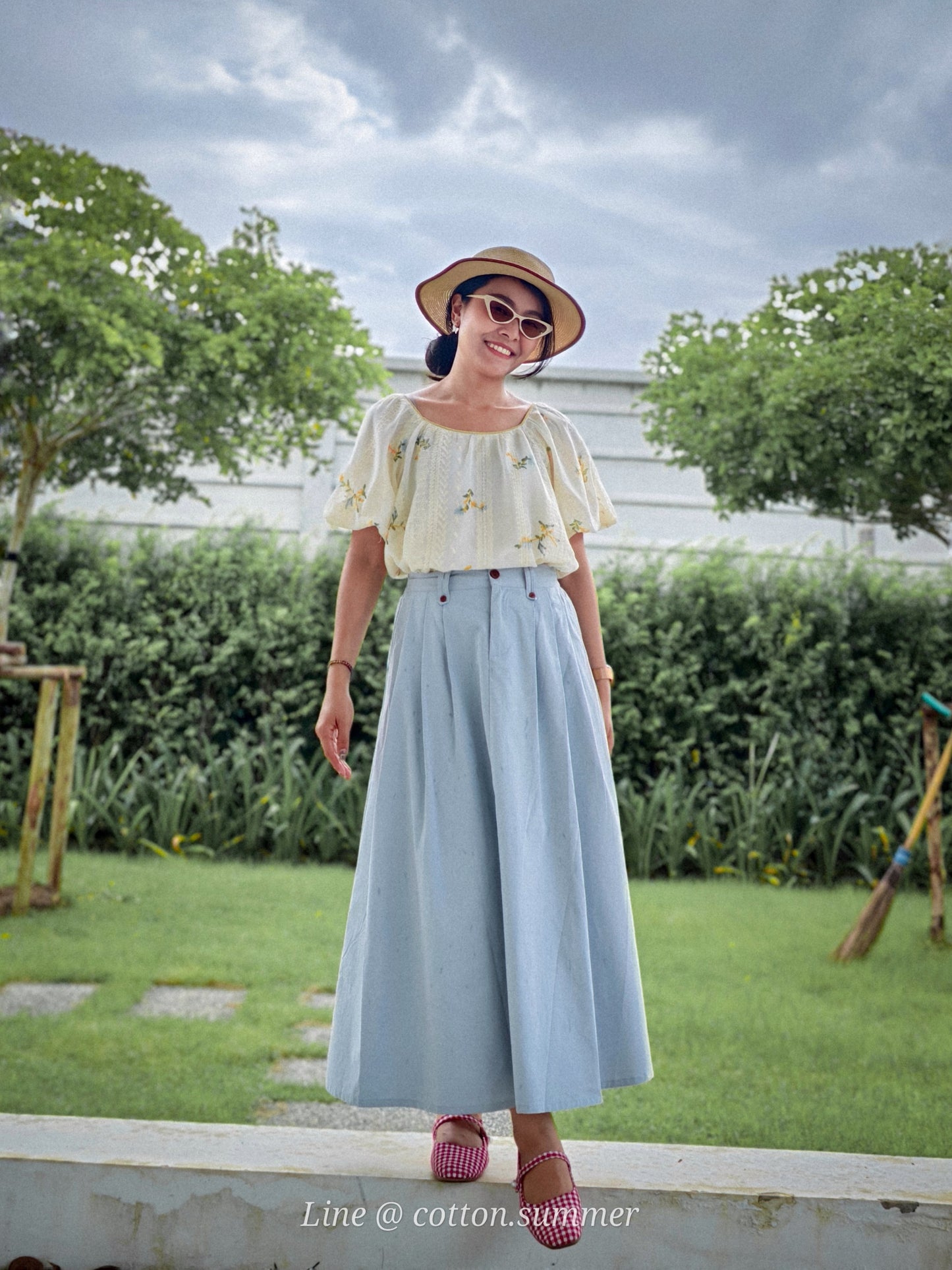 กระโปรงซิปหน้ามีกระดุมโมเน่ (Monet) # 01-Blue