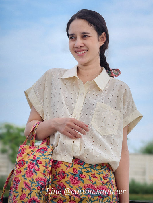 เสื้อเชิ้ตครอปแขนล้ำ มะตูม(Ma-Toom) #02 ครีม