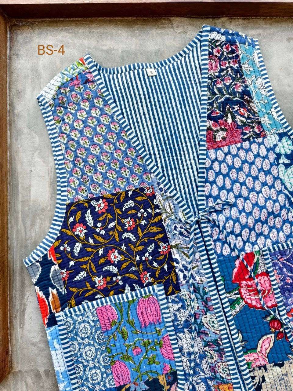 เสื้อกั๊ก ( Patchwork) Tata vest #น้ำเงิน BS-4