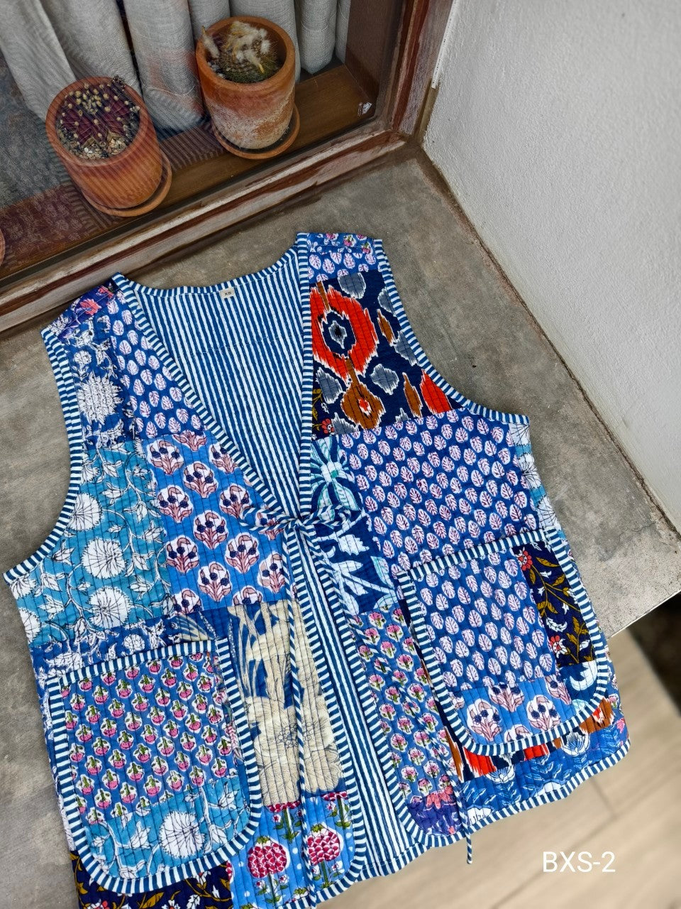 เสื้อกั๊ก ( Patchwork) Tata vest #น้ำเงิน BXS-2