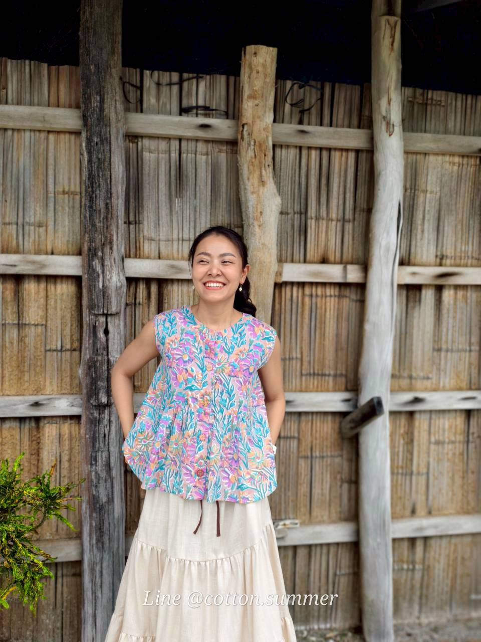 เสื้อแขนกุดชายระบายลันลา (Lulla)  #23-ม่วงไม้เลื้อย