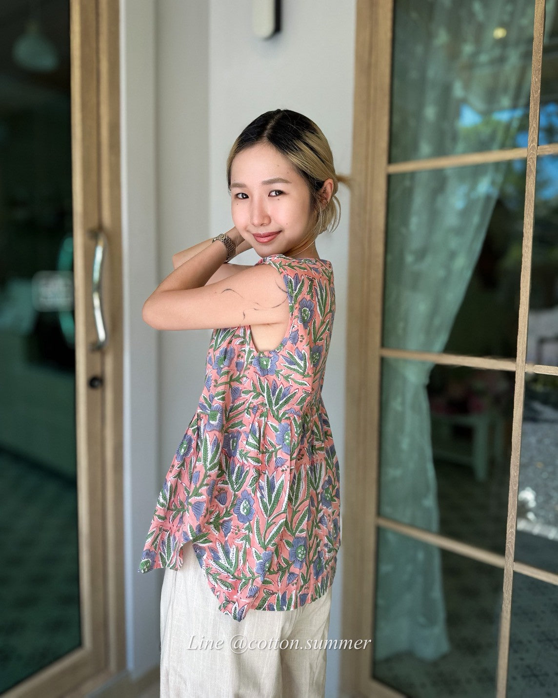 เสื้อแขนกุดชายระบายลันลา (Lulla)  #22-ชมพูตุ่น อัญชัน