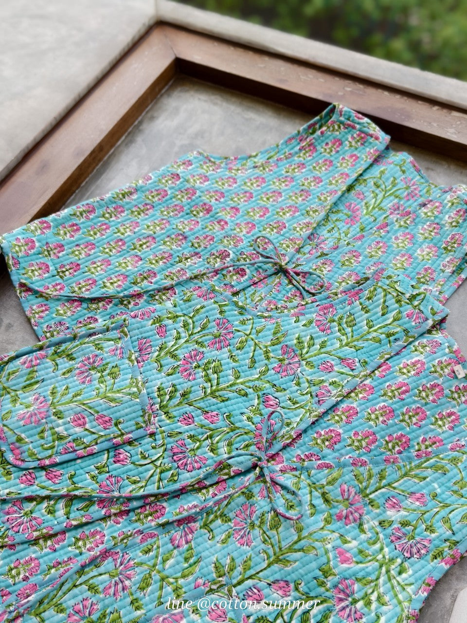 เสื้อกั๊ก(Tata vest )ผ้าอินเดียงานพิมพ์มือ - เขียวเข้ม