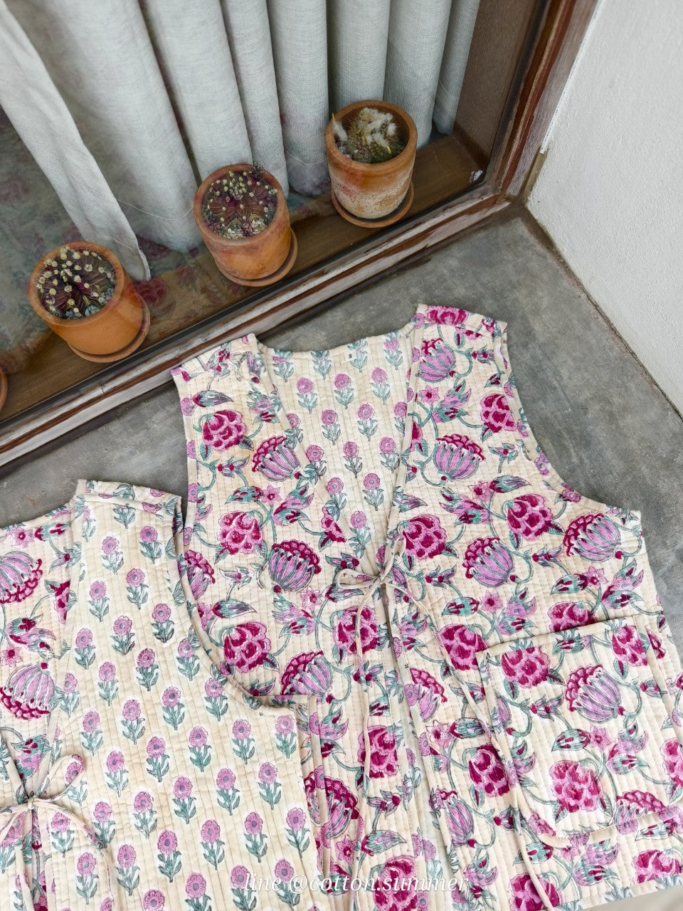 เสื้อกั๊ก(Tata vest )ผ้าอินเดียงานพิมพ์มือ - ครีม