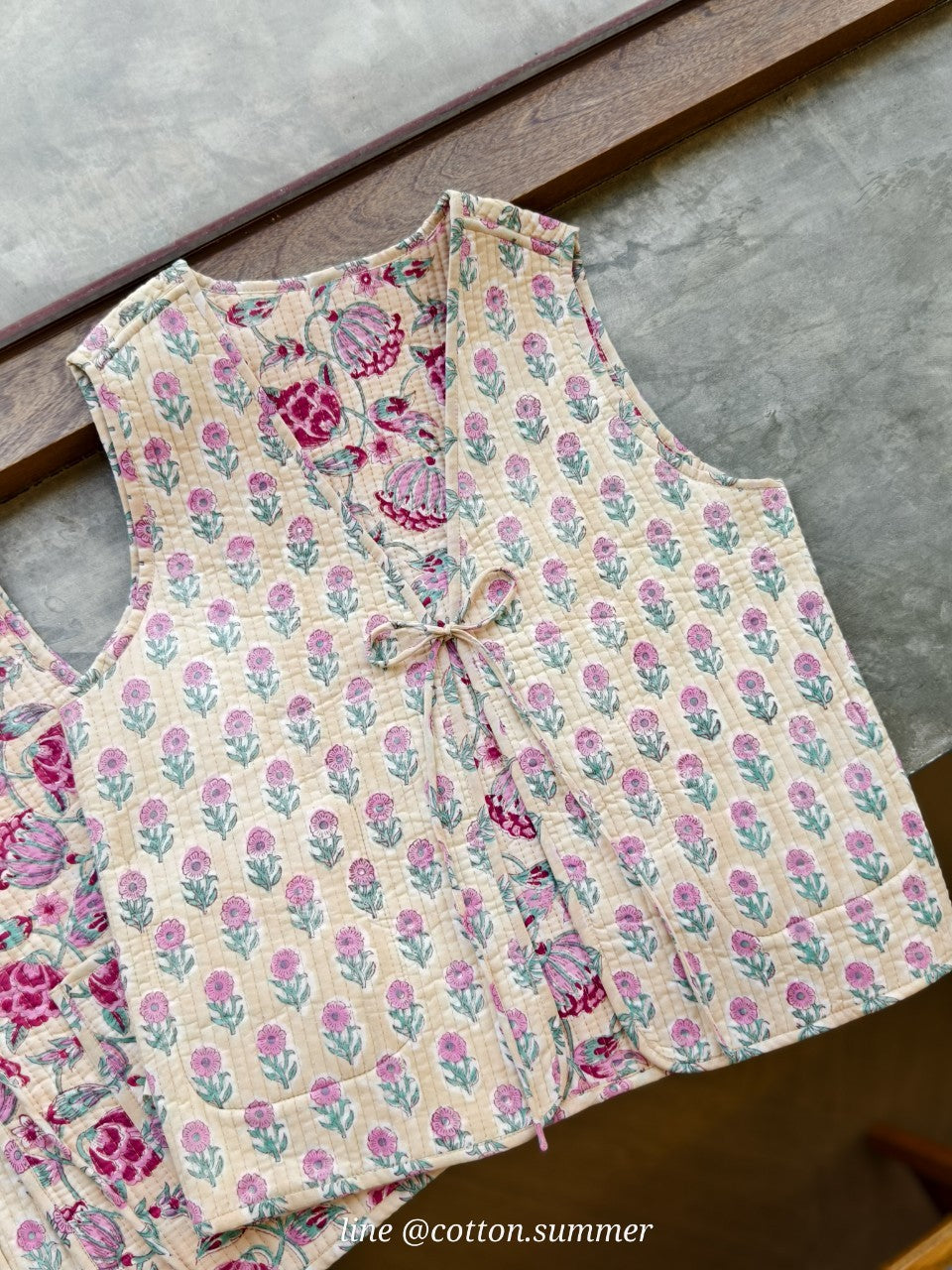 เสื้อกั๊ก(Tata vest )ผ้าอินเดียงานพิมพ์มือ - ครีม