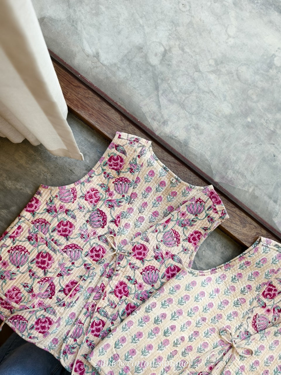 เสื้อกั๊ก(Tata vest )ผ้าอินเดียงานพิมพ์มือ - ครีม
