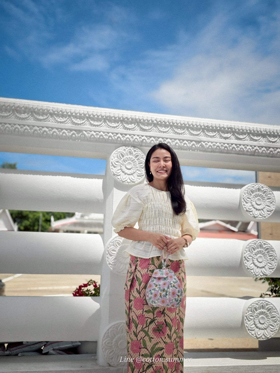 ผ้าถุงป้ายราศี (Rasee) #67 พื้นครีมดอกชมพูลายจุด