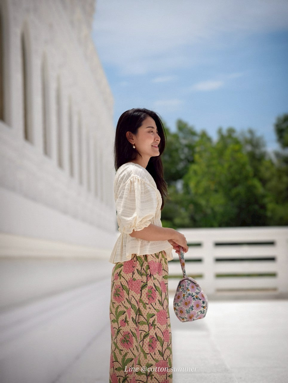 ผ้าถุงป้ายราศี (Rasee) #67 พื้นครีมดอกชมพูลายจุด