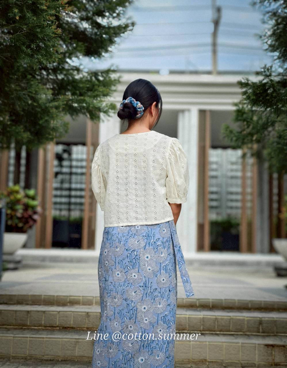 เสื้อลูกไม้เคท (Kate) คอเหลี่ยม 01 ครีม